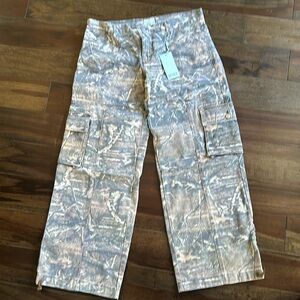 Revice Los Angeles Amelia Pant, size 32 camouflage NEVER WORN